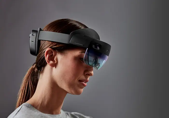 woman wearing hololens